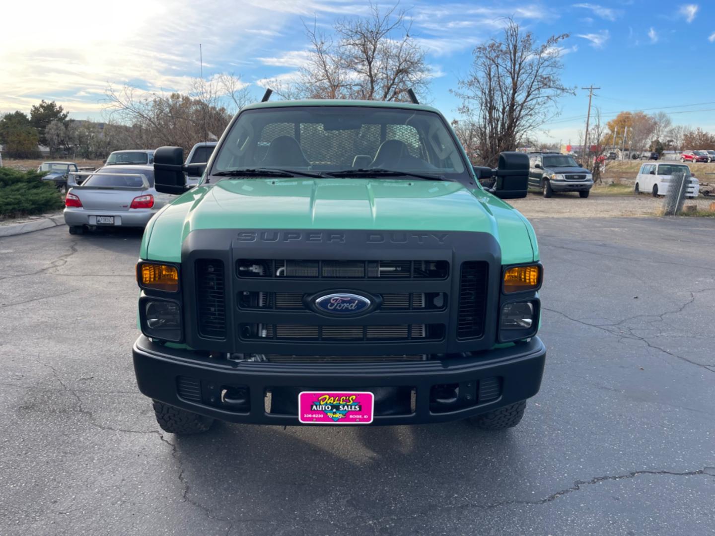 2008 Forest Service Green /Grey Ford F-350 SD XL 4WD (1FTWF31Y68E) with an 6.8L V10 SOHC 30V engine, 6-Speed Manual transmission, located at 813 E Fairview Ave, Meridian , ID, 83642, (208) 336-8230, 43.618851, -116.384010 - Photo#3